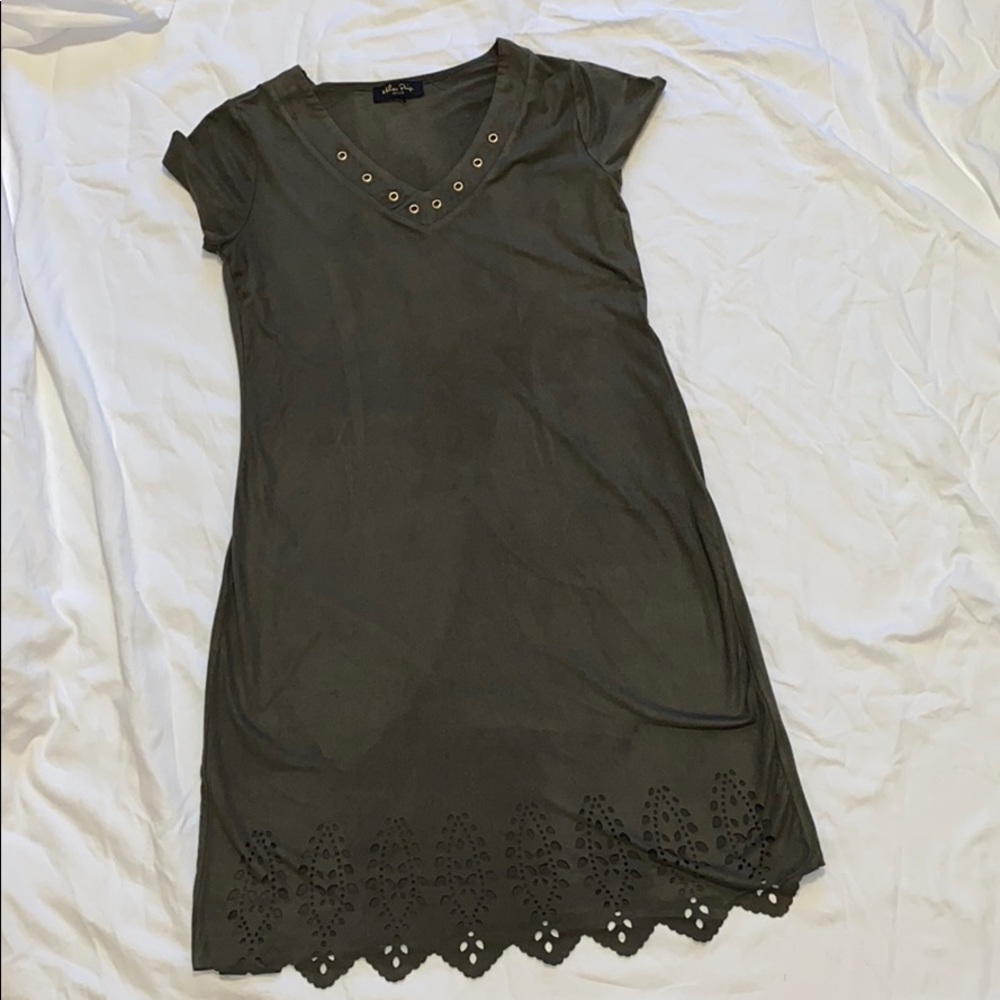 Melissa Paige Green Suede Short Sleeve Shift Dress